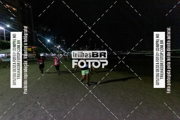 Buy your photos of the eventNight Run Balnerio on Fotop