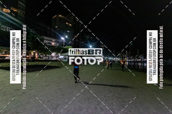 Buy your photos of the eventNight Run Balnerio on Fotop