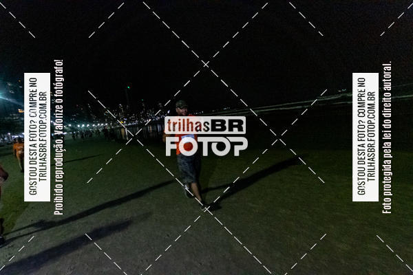 Buy your photos of the eventNight Run Balnerio on Fotop