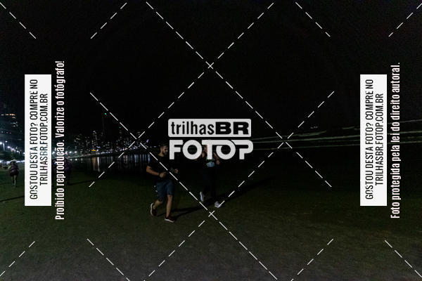 Buy your photos of the eventNight Run Balnerio on Fotop