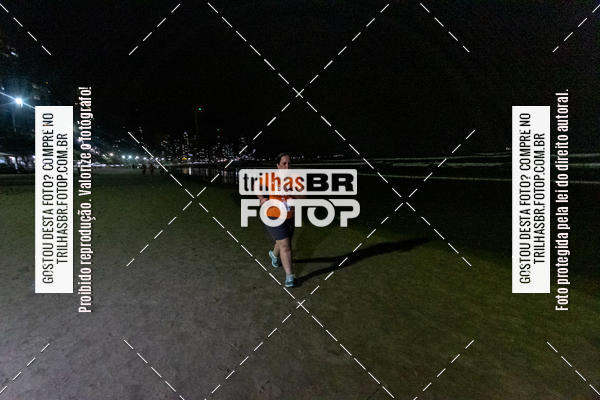 Buy your photos of the eventNight Run Balnerio on Fotop