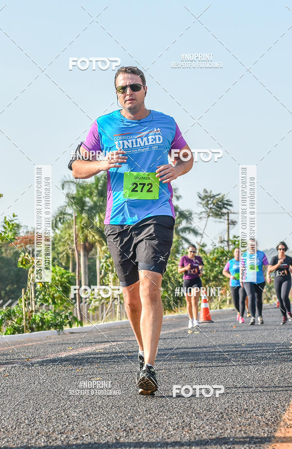 Buy your photos of the eventCORRIDA UNIMED ALTA MOGIANA 2019 on Fotop