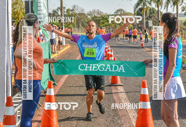 Buy your photos of the eventCORRIDA UNIMED ALTA MOGIANA 2019 on Fotop