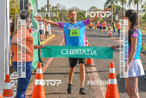 Achetez vos photos de l'vnementCORRIDA UNIMED ALTA MOGIANA 2019 sur Fotop