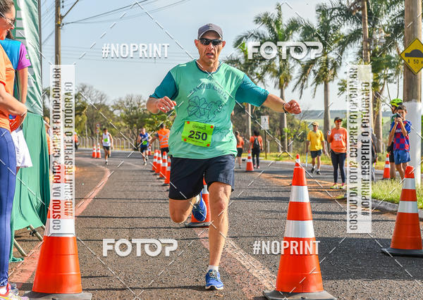 Buy your photos of the eventCORRIDA UNIMED ALTA MOGIANA 2019 on Fotop