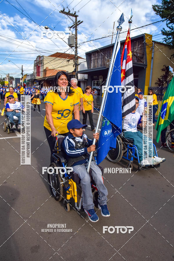 Buy your photos of the eventDesfile C�vico Anivers�rio da cidade de Leme on Fotop