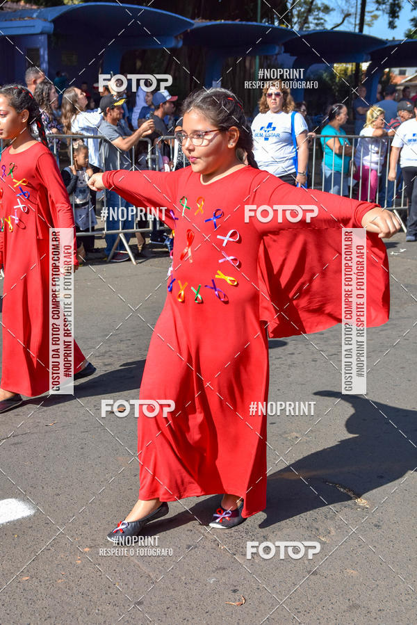 Buy your photos of the eventDesfile C�vico Anivers�rio da cidade de Leme on Fotop