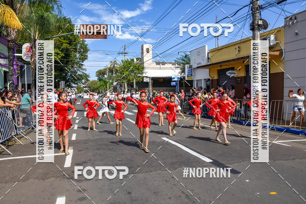 Buy your photos of the eventDesfile C�vico Anivers�rio da cidade de Leme on Fotop