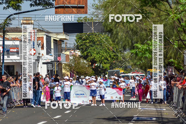 Buy your photos of the eventDesfile C�vico Anivers�rio da cidade de Leme on Fotop