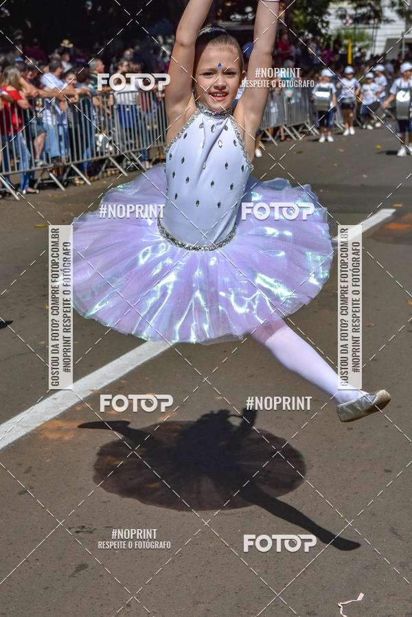 Buy your photos of the eventDesfile C�vico Anivers�rio da cidade de Leme on Fotop