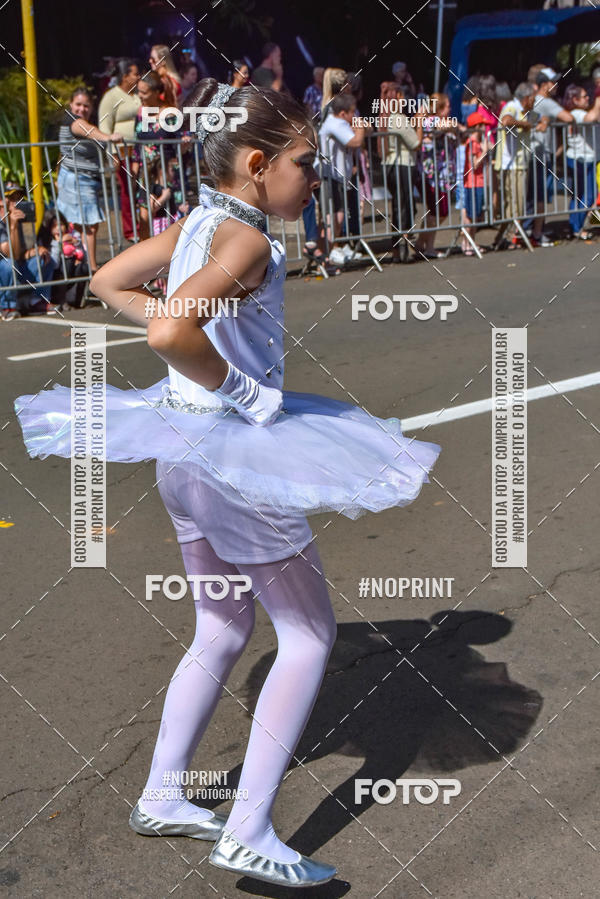 Buy your photos of the eventDesfile C�vico Anivers�rio da cidade de Leme on Fotop