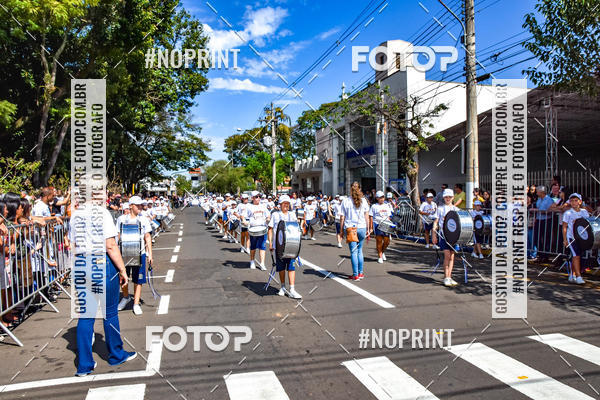 Buy your photos of the eventDesfile C�vico Anivers�rio da cidade de Leme on Fotop