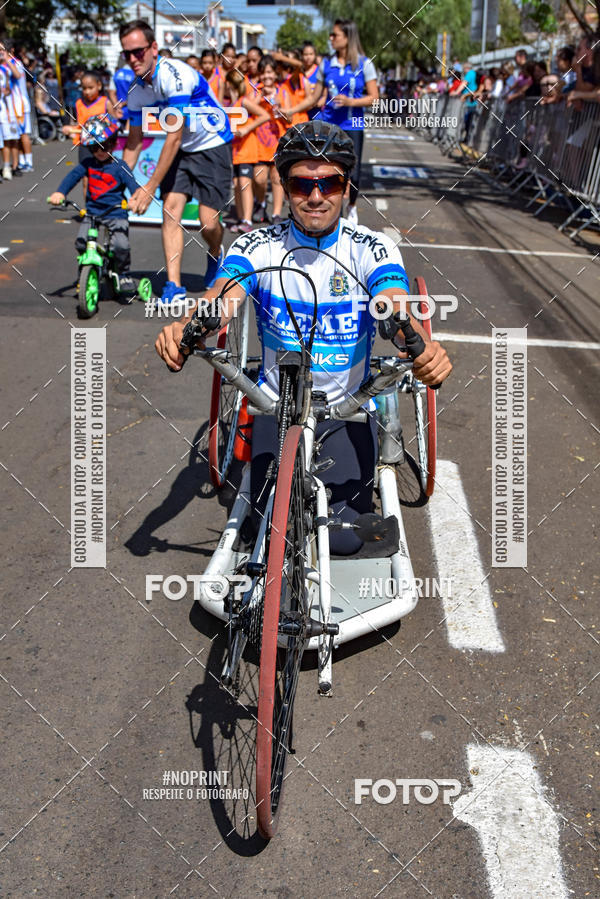 Buy your photos of the eventDesfile C�vico Anivers�rio da cidade de Leme on Fotop