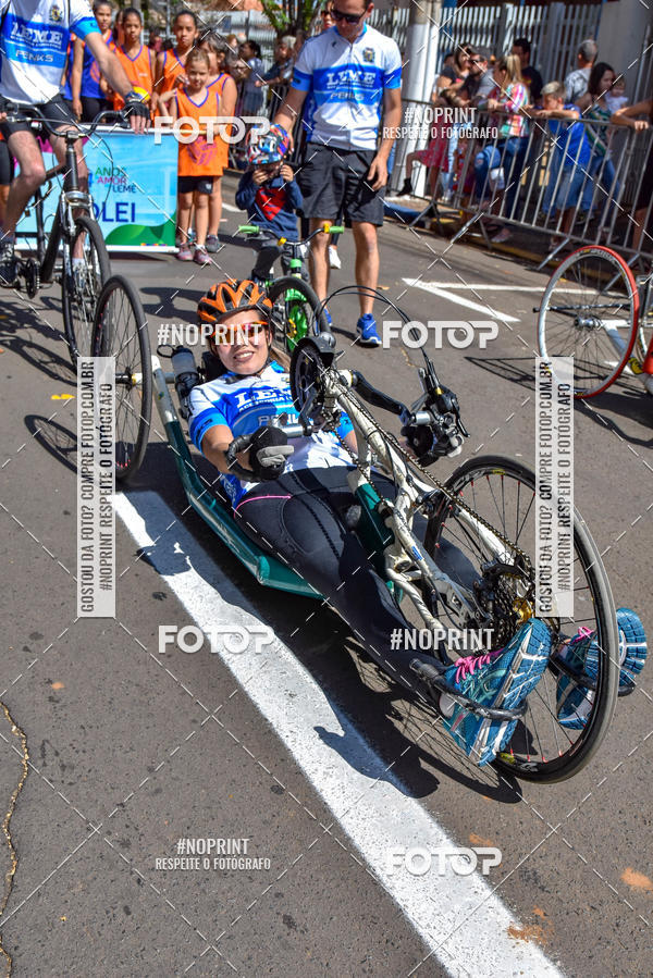 Buy your photos of the eventDesfile C�vico Anivers�rio da cidade de Leme on Fotop