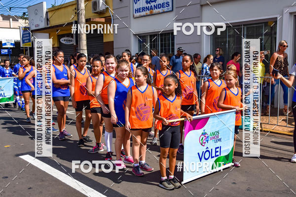 Buy your photos of the eventDesfile C�vico Anivers�rio da cidade de Leme on Fotop