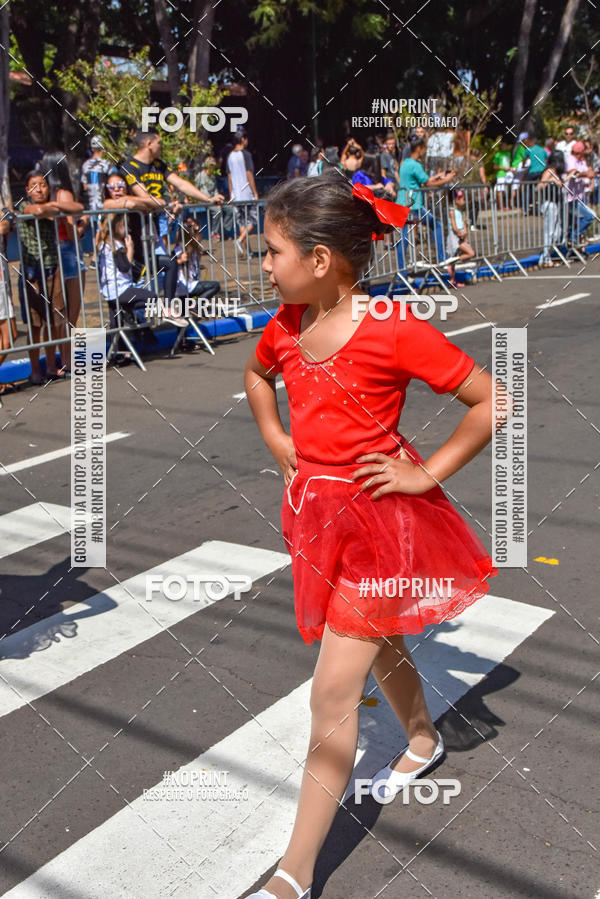 Buy your photos of the eventDesfile C�vico Anivers�rio da cidade de Leme on Fotop