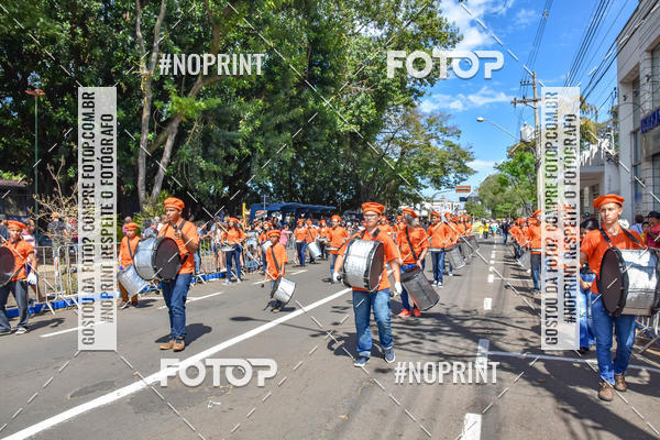 Compre suas fotos do eventoDesfile C�vico Anivers�rio da cidade de Leme no Fotop