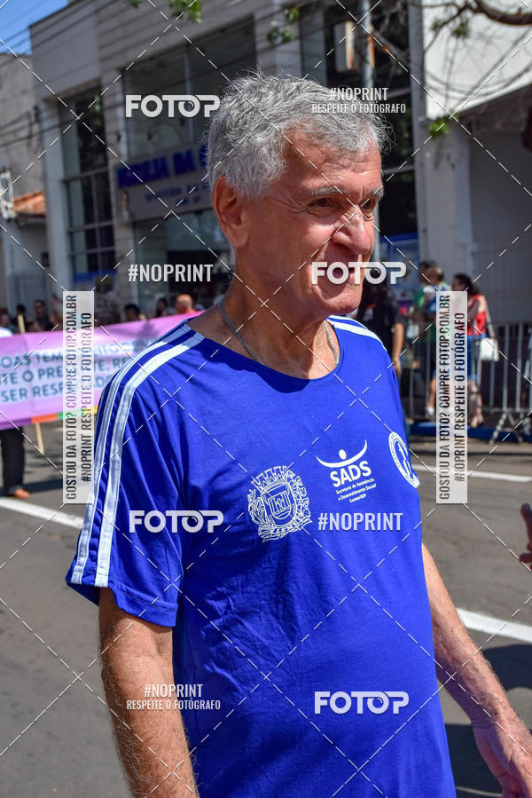 Buy your photos of the eventDesfile C�vico Anivers�rio da cidade de Leme on Fotop