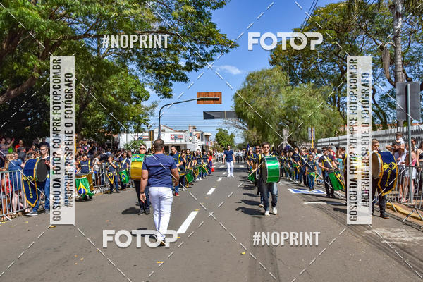 Buy your photos of the eventDesfile C�vico Anivers�rio da cidade de Leme on Fotop
