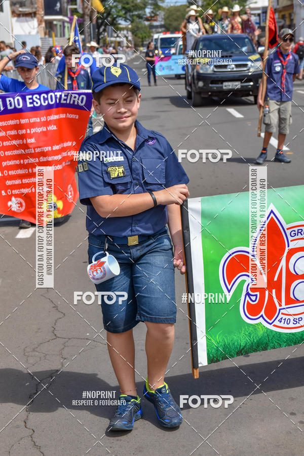 Buy your photos of the eventDesfile C�vico Anivers�rio da cidade de Leme on Fotop