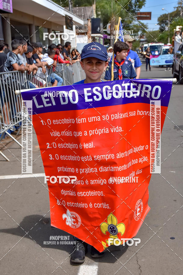 Buy your photos of the eventDesfile C�vico Anivers�rio da cidade de Leme on Fotop