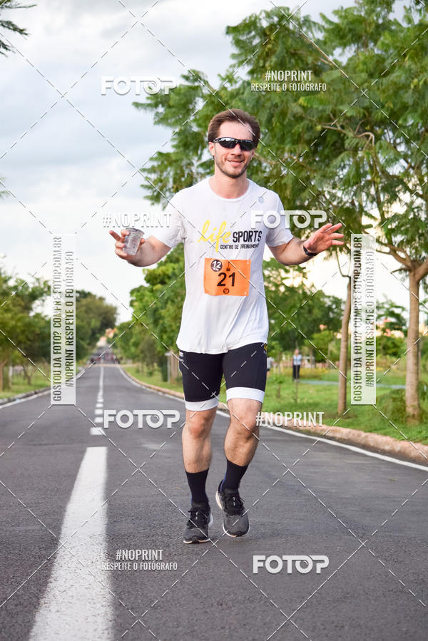 Buy your photos of the event2 Life Rockn Run on Fotop