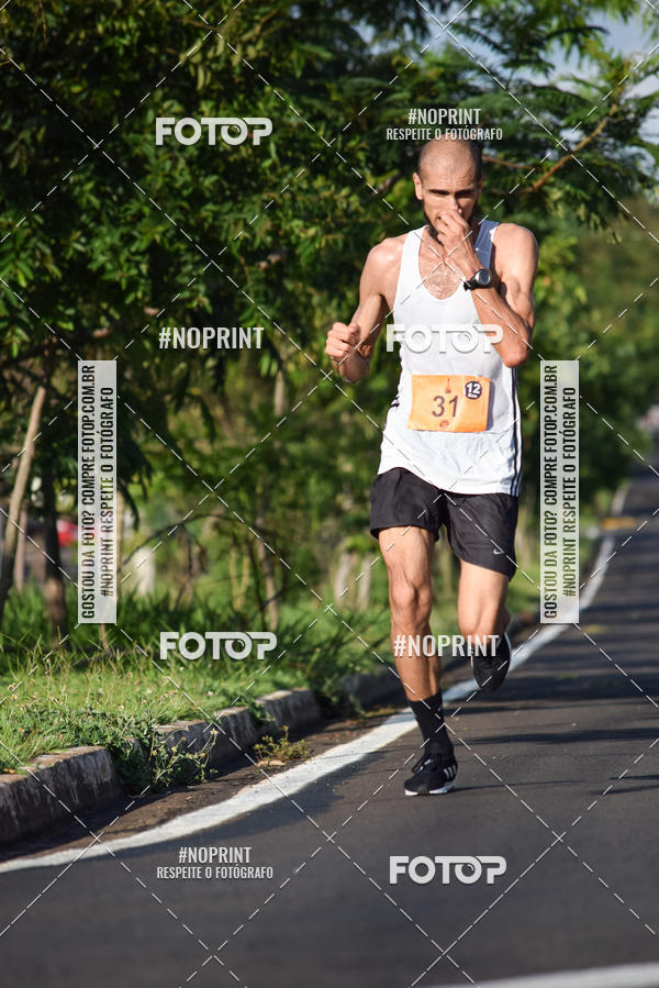 Buy your photos of the event2 Life Rockn Run on Fotop