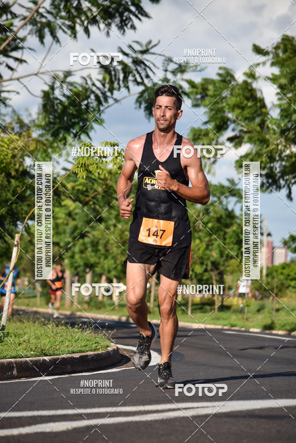 Buy your photos of the event2 Life Rockn Run on Fotop