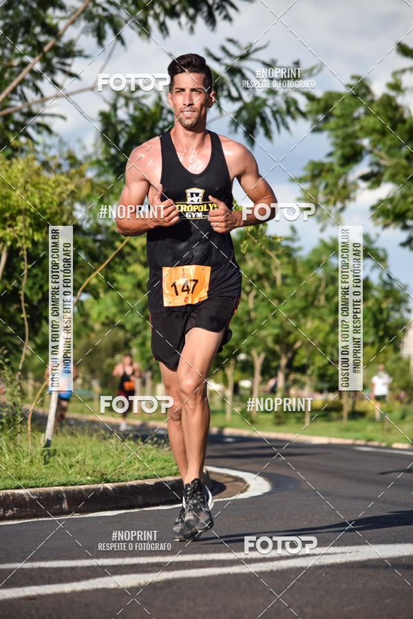 Buy your photos of the event2 Life Rockn Run on Fotop