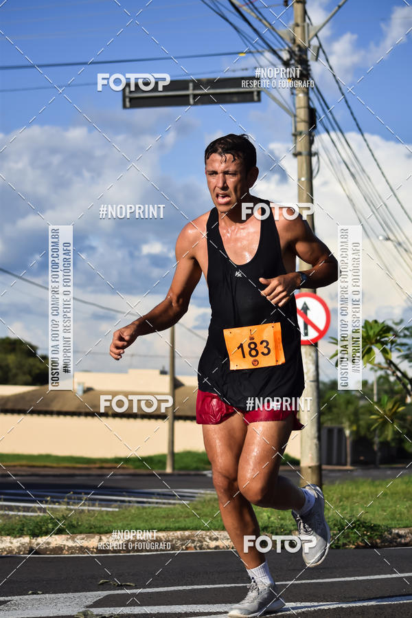 Buy your photos of the event2 Life Rockn Run on Fotop