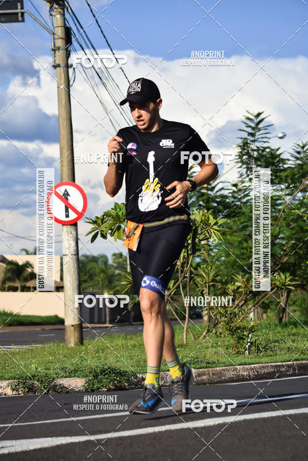 Buy your photos of the event2 Life Rockn Run on Fotop