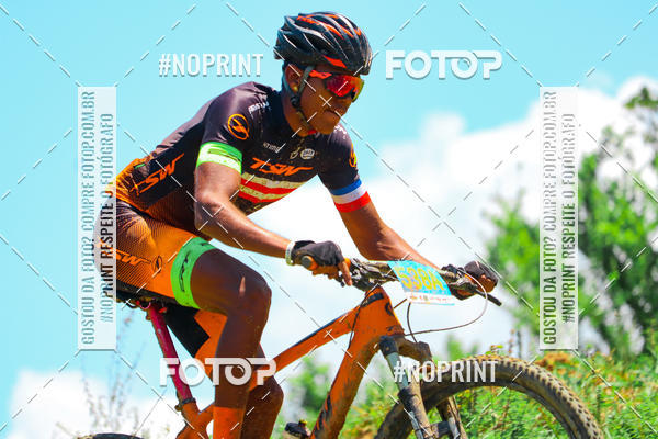 Buy your photos of the eventLatitude 12 - MTB on Fotop
