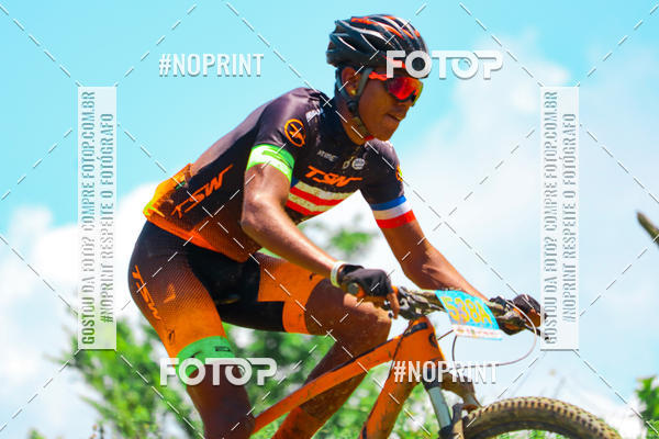 Buy your photos of the eventLatitude 12 - MTB on Fotop