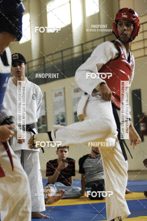 Buy your photos of the eventFestival de Lutas das Escolinhas Esportivas on Fotop