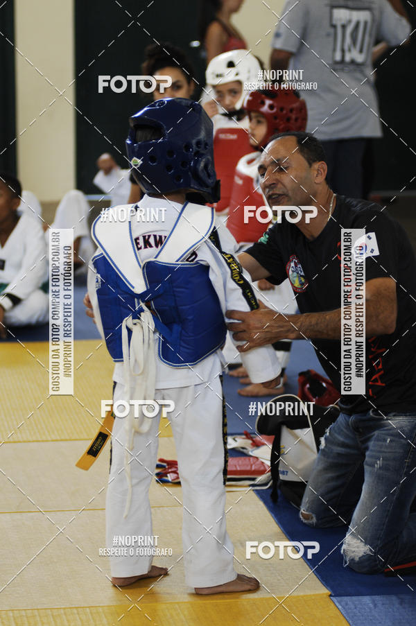 Buy your photos of the eventFestival de Lutas das Escolinhas Esportivas on Fotop