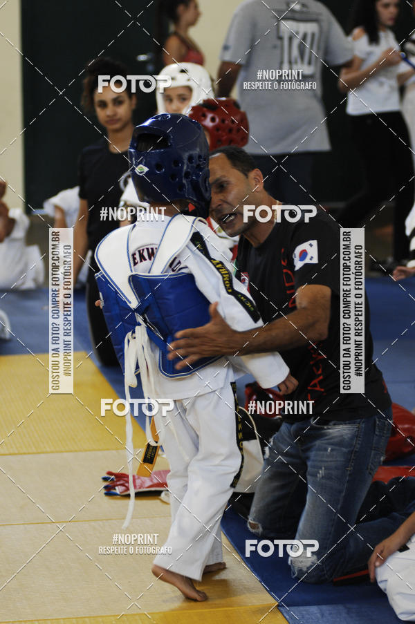 Buy your photos of the eventFestival de Lutas das Escolinhas Esportivas on Fotop