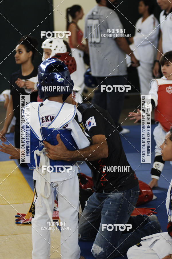 Buy your photos of the eventFestival de Lutas das Escolinhas Esportivas on Fotop