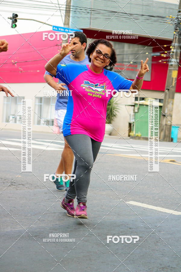 Buy your photos of the eventCorrida e Caminhada Outubro Rosa on Fotop