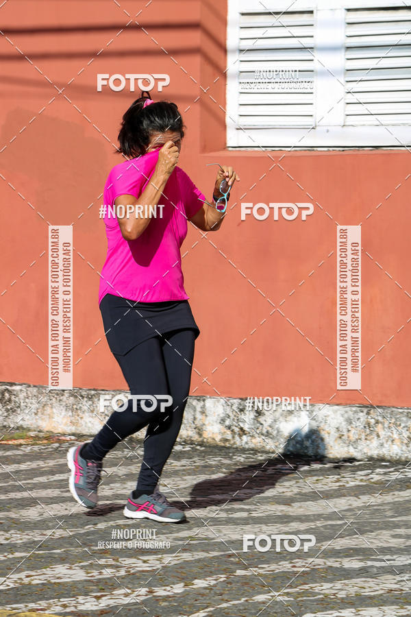 Buy your photos of the eventCorrida e Caminhada Outubro Rosa on Fotop
