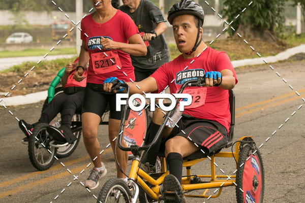 Achetez vos photos de l'vnementCORRIDA CAPITO MAFUZ  sur Fotop