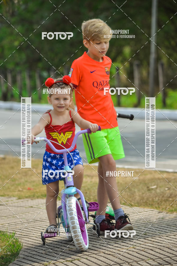 Buy your photos of the eventZumba  Rua de Lazer Volta redonda on Fotop