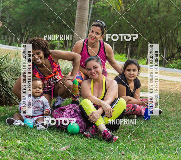 Buy your photos of the eventZumba  Rua de Lazer Volta redonda on Fotop