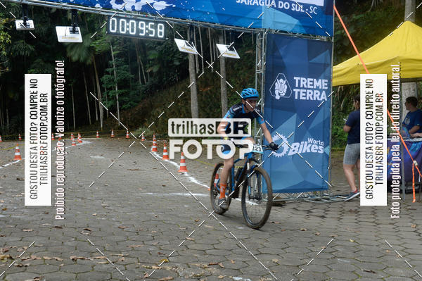 Buy your photos of the eventDesafio 6 horas MTB parque MALWEE on Fotop
