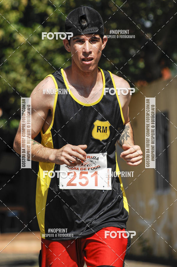 Buy your photos of the event8 Corrida guia de Fogo on Fotop