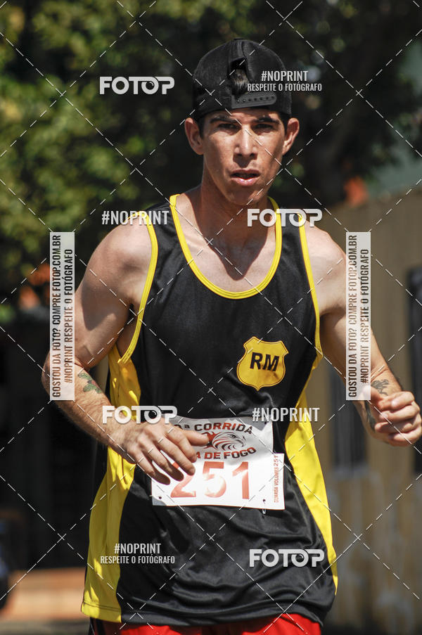 Buy your photos of the event8 Corrida guia de Fogo on Fotop