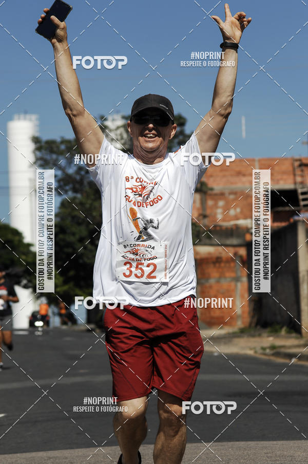 Buy your photos of the event8 Corrida guia de Fogo on Fotop