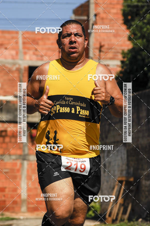 Buy your photos of the event8 Corrida guia de Fogo on Fotop