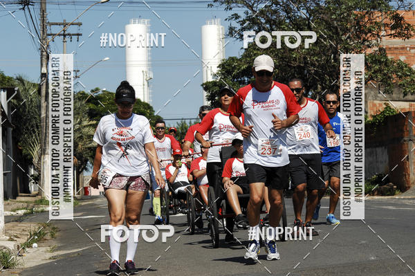 Buy your photos of the event8 Corrida guia de Fogo on Fotop