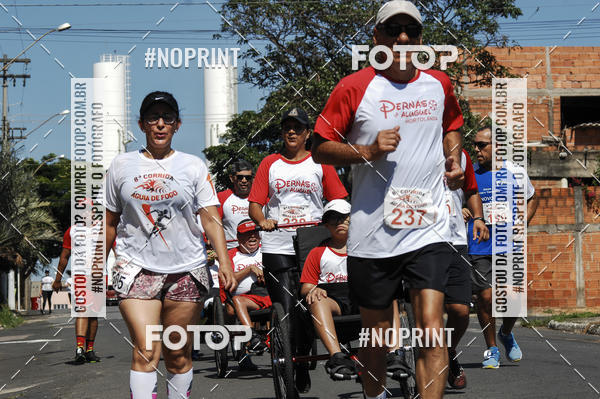 Buy your photos of the event8 Corrida guia de Fogo on Fotop