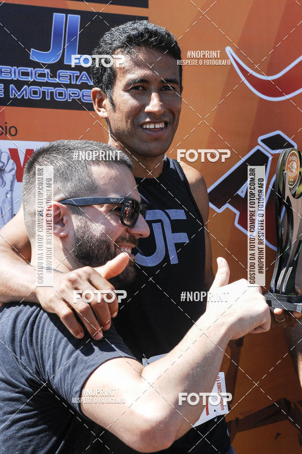 Buy your photos of the event8 Corrida guia de Fogo on Fotop